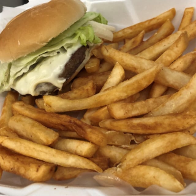 Cheeseburger on Bun Combo Meal.