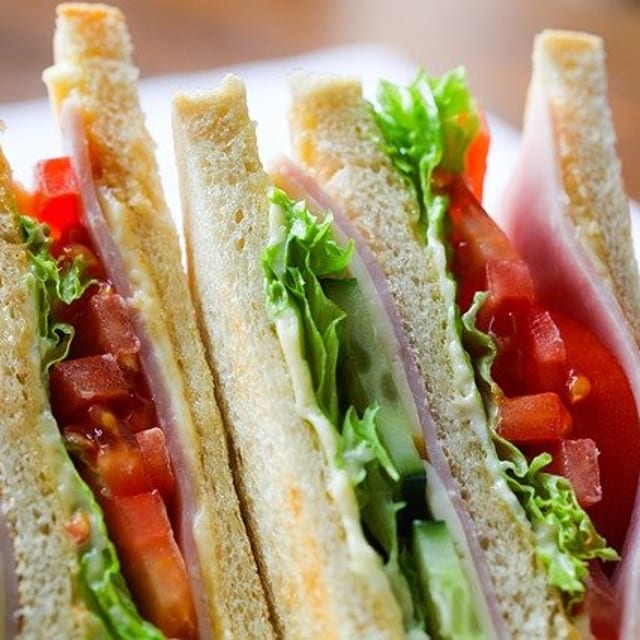 Sandwiches Chicken Salad.